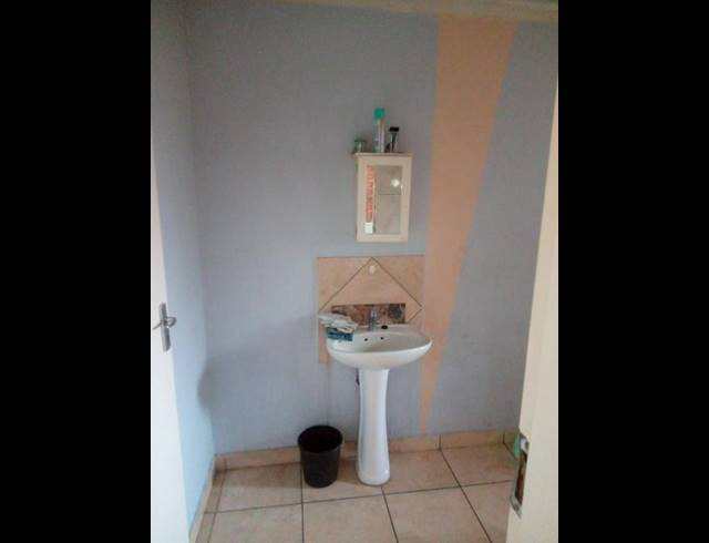 2 BEDROOM APARTMENT FOR SALE IN PRETORIA WEST